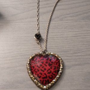 betsey johnson cheetah necklace